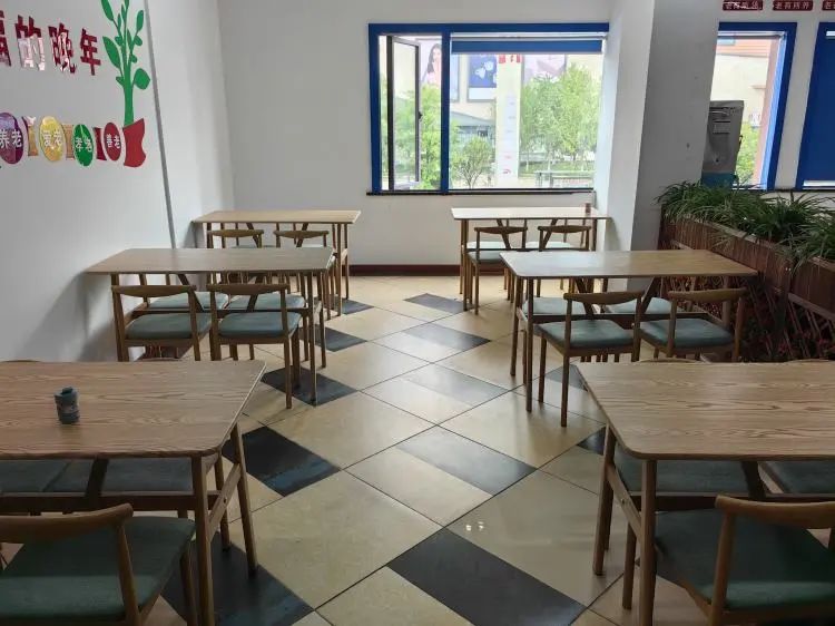 探索養老新模式 托起幸?！跋﹃柤t” 湖南澧縣珍珠社區好孝心日間照料中心盛大開業